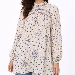 Free People Boho Smocked Floral Tunic – Long Sleeve Cream & Blue Sz S A7